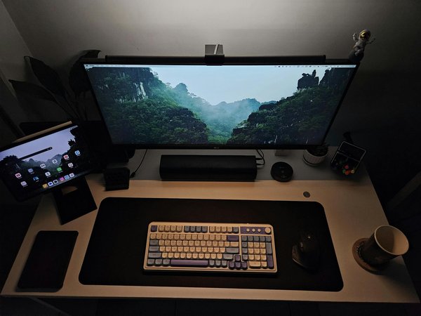 How Is High-Tech Evolution Shaping the Future of UK Computing?